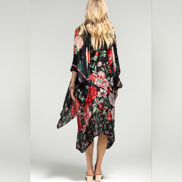 Vibrant Red Floral Print Kimono w Deep Black Background - Lightweight Fabric - Picture 3 of 8